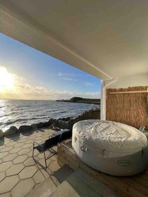 Relax With Spectacular Views And Hot Tub Villa Kircubbin Luaran gambar